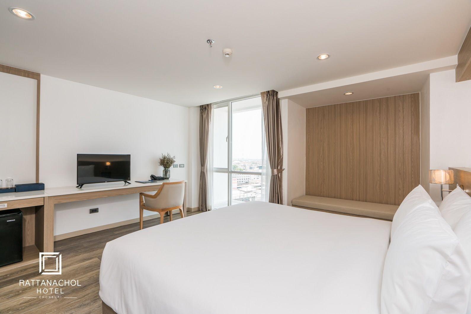 Rattanachol Hotel Chonburi Zewnętrze zdjęcie