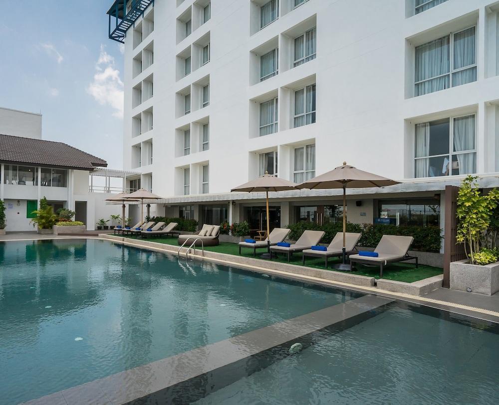 Rattanachol Hotel Chonburi Zewnętrze zdjęcie
