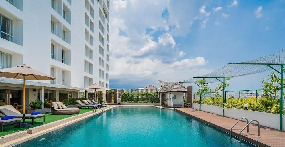 Rattanachol Hotel Chonburi Zewnętrze zdjęcie