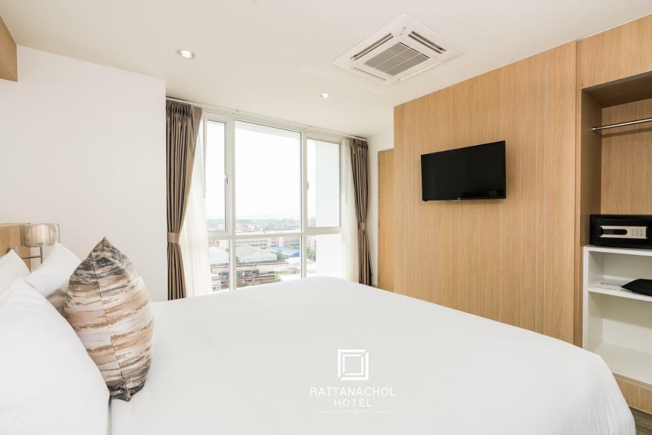 Rattanachol Hotel Chonburi Zewnętrze zdjęcie