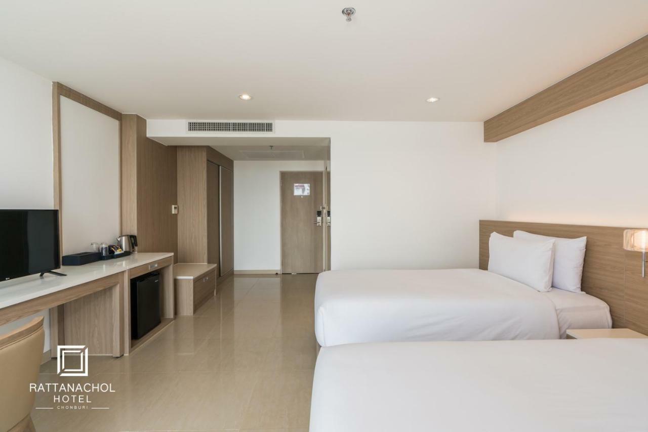 Rattanachol Hotel Chonburi Zewnętrze zdjęcie