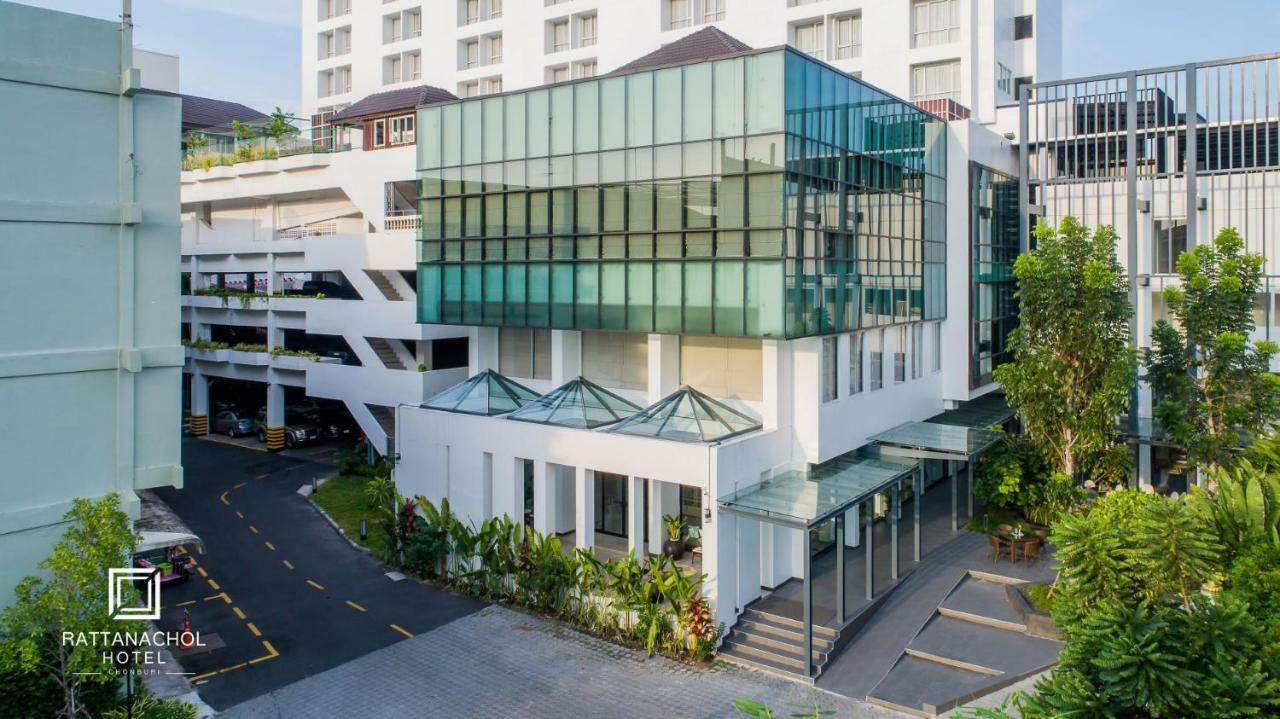 Rattanachol Hotel Chonburi Zewnętrze zdjęcie