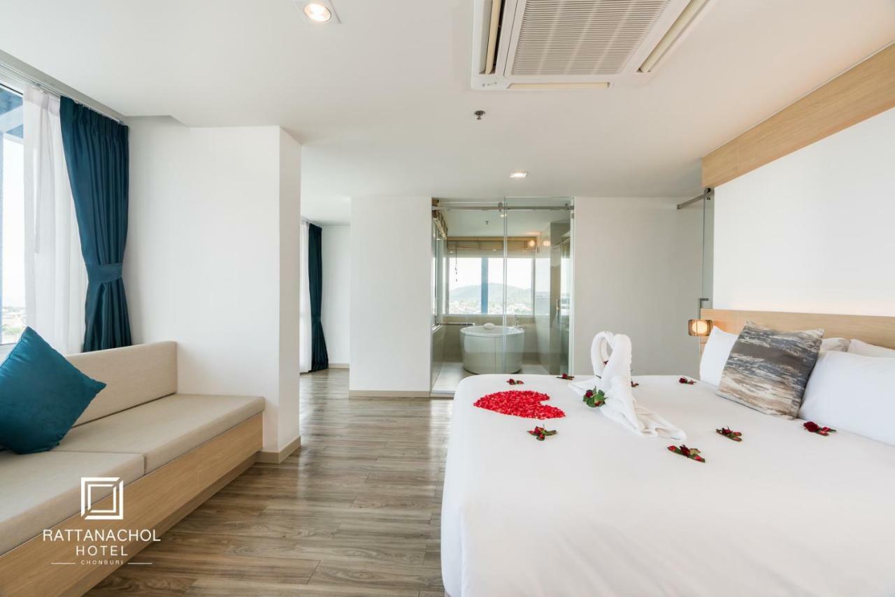 Rattanachol Hotel Chonburi Zewnętrze zdjęcie