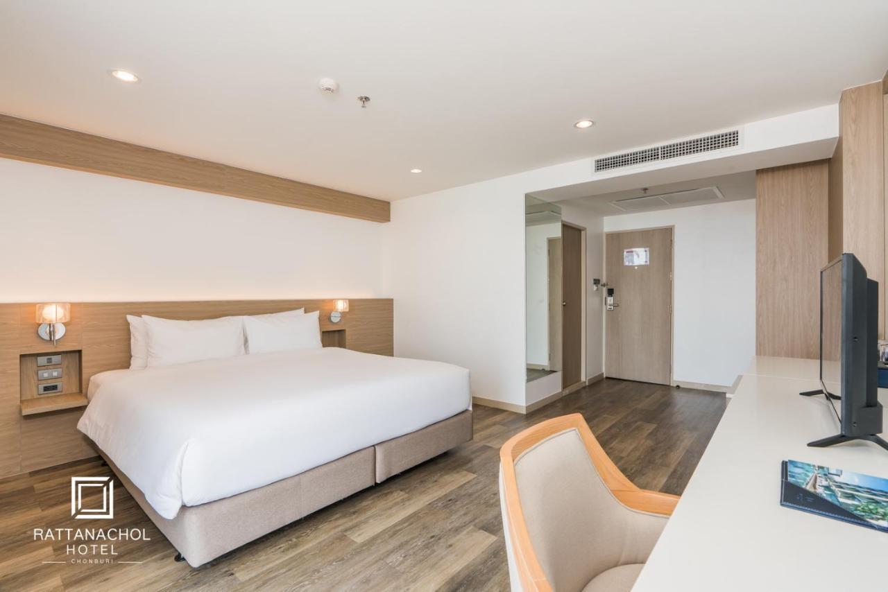Rattanachol Hotel Chonburi Zewnętrze zdjęcie