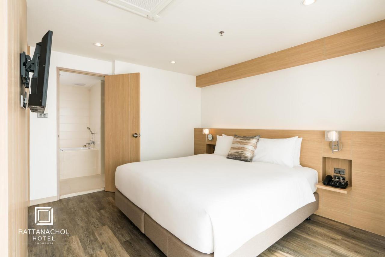 Rattanachol Hotel Chonburi Zewnętrze zdjęcie