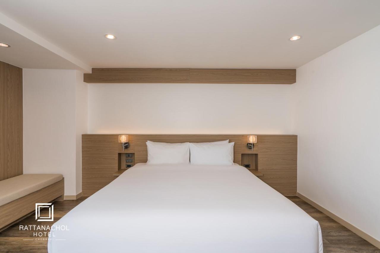 Rattanachol Hotel Chonburi Zewnętrze zdjęcie