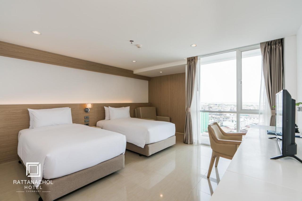 Rattanachol Hotel Chonburi Zewnętrze zdjęcie