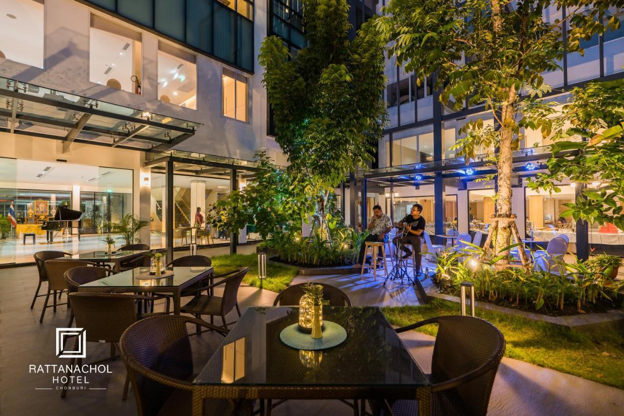 Rattanachol Hotel Chonburi Zewnętrze zdjęcie